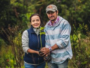 Compañía multinacional sembrará 2200</br> árboles en dos municipios de Antioquia